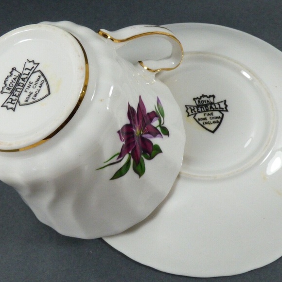 VTG Royal Kendall Fine Bone China England Tea Cup & saucer set Clematis Flora - Picture 6 of 7